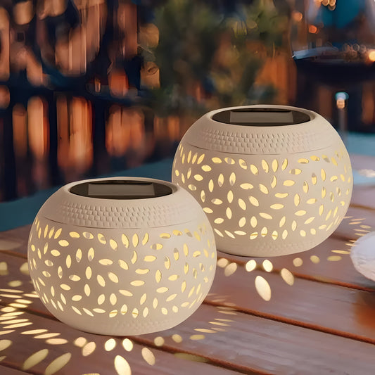Hvitra – Set of 2 Solar-Powered Table Lamps in White Metal