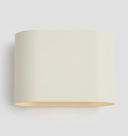 Kivra – Curved Wall Lamp in Nordic Design