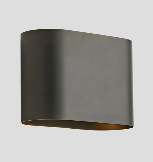 Kivra – Curved Wall Lamp in Nordic Design