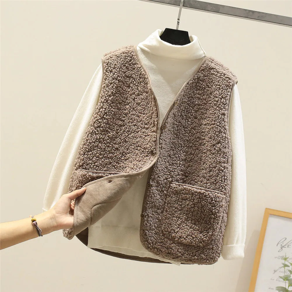 Winifred Women's Sherpa Gilet – Sleeveless Fleece Lightweight Layering Vest