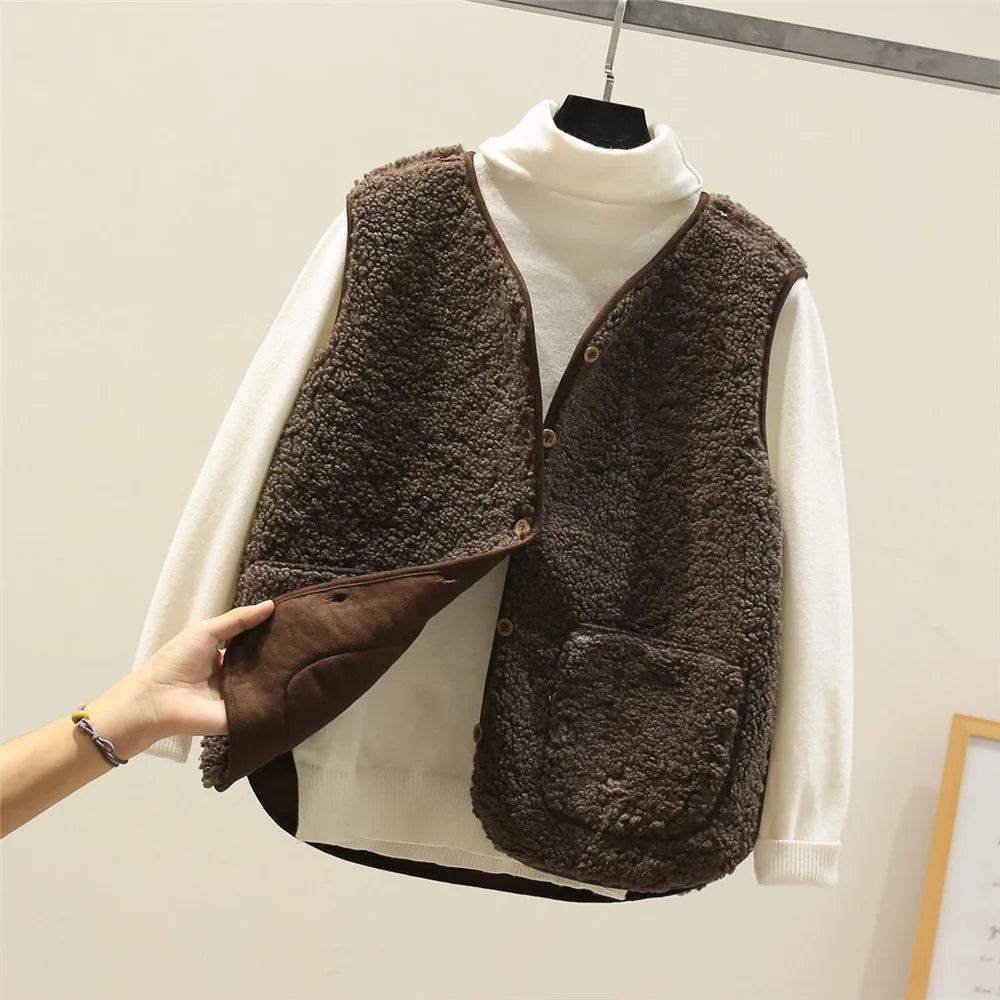 Winifred Women's Sherpa Gilet – Sleeveless Fleece Lightweight Layering Vest