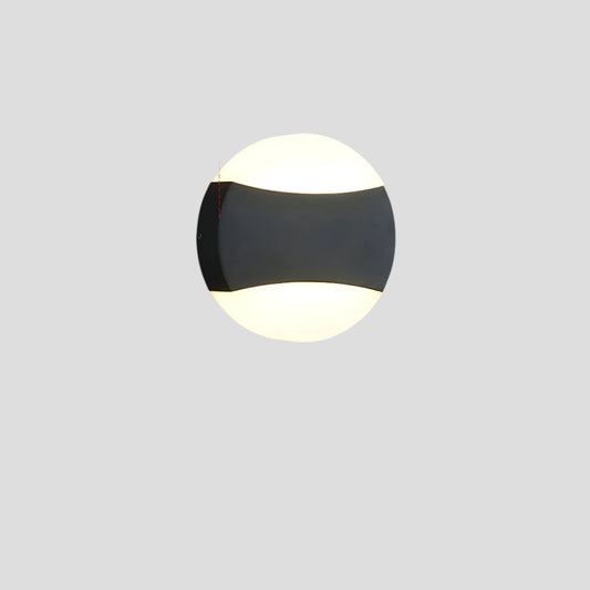 Vynna – Waterproof LED Wall Light in Modern Design