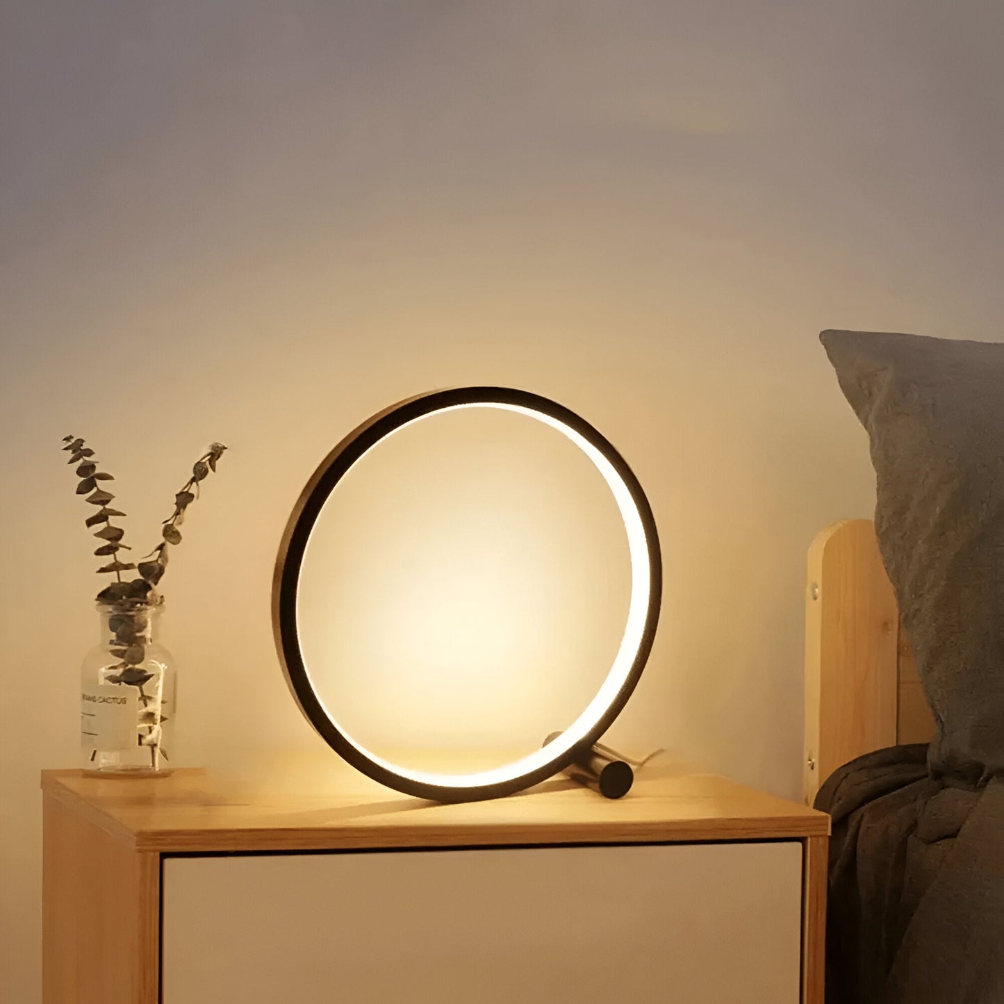 Lunaris – LED Table Lamp in Minimalist Design (Adjustable)