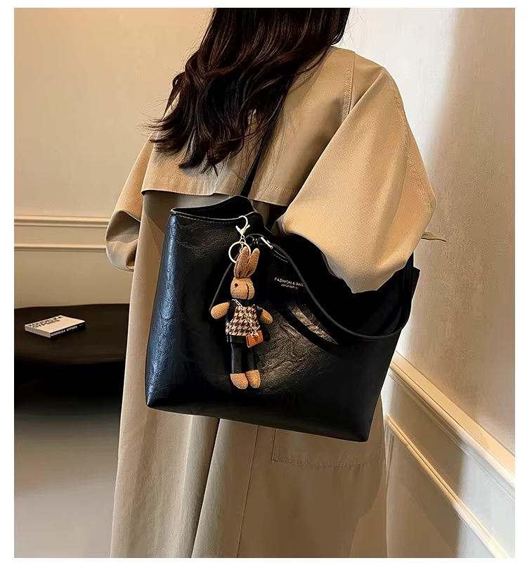 Hannah Women's Vegan Leather Tote Bag – Vintage Finish, Spacious Design & Charm