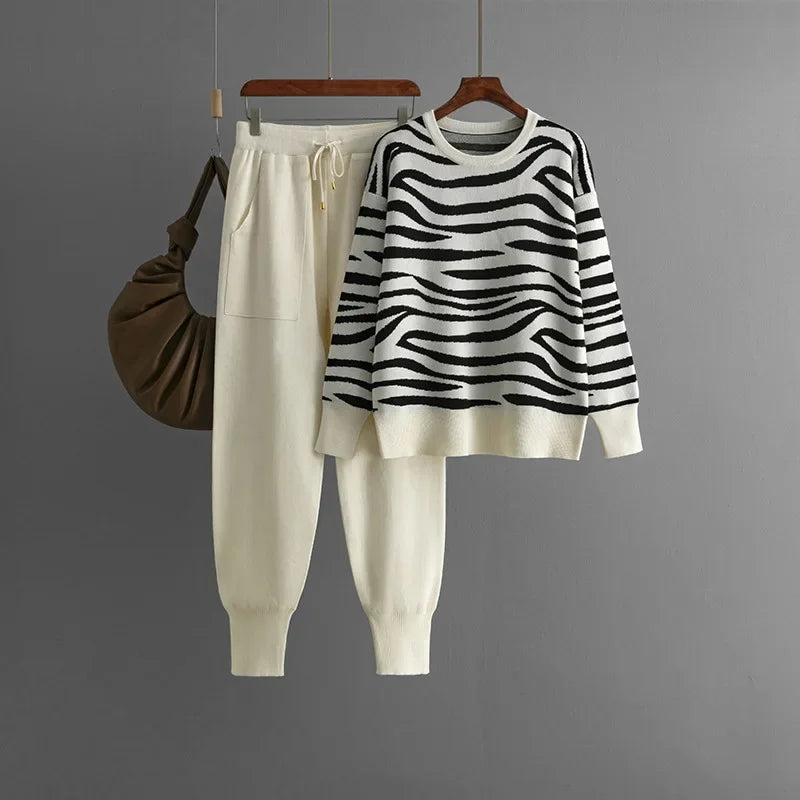 Crisanta Women's Cashmere Lounge Set – Zebra Knit Jumper & Trousers Co-Ord