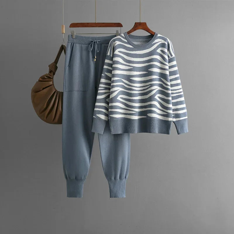 Crisanta Women's Cashmere Lounge Set – Zebra Knit Jumper & Trousers Co-Ord